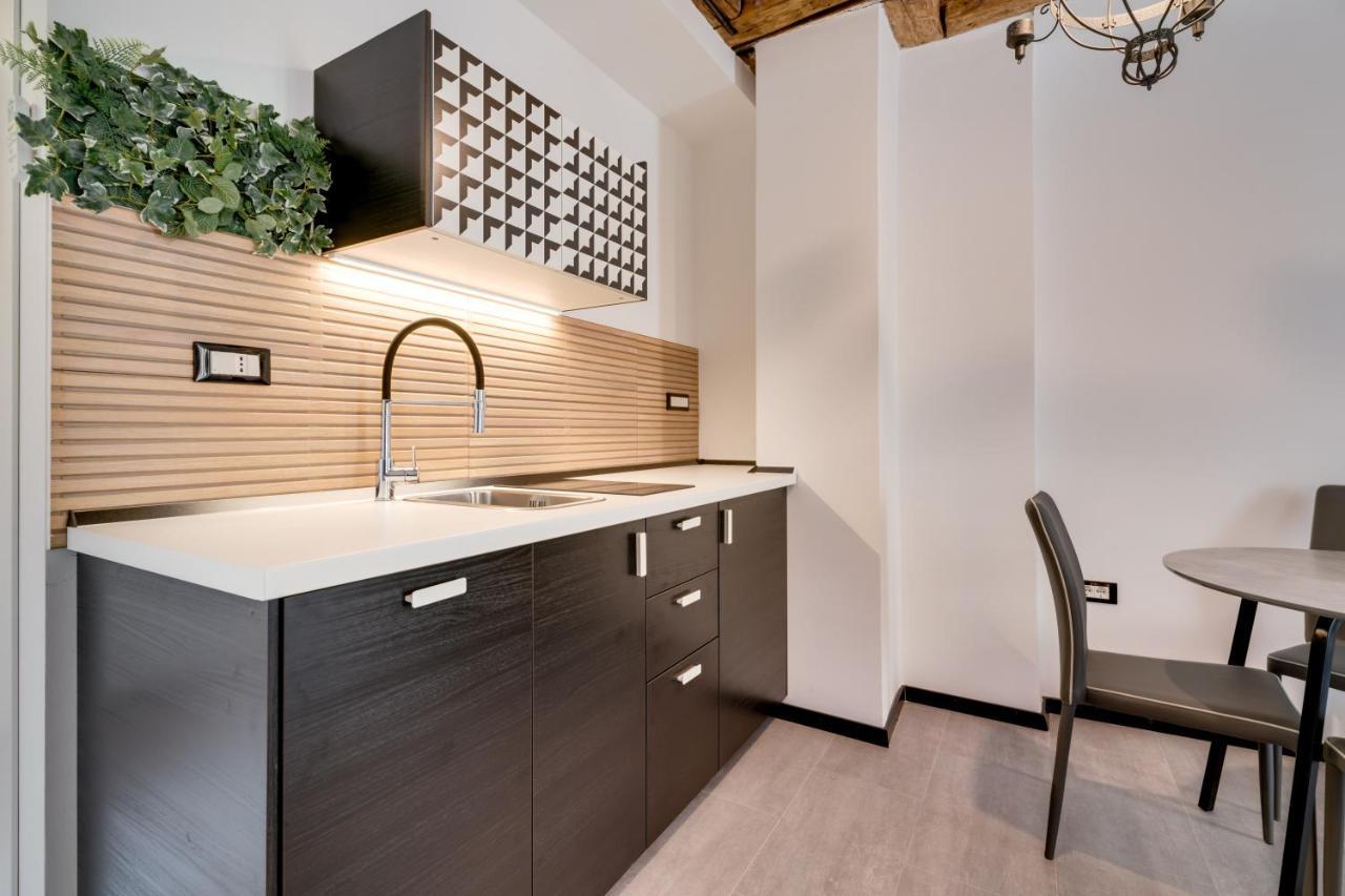 רייקה Black & White Apartments מראה חיצוני תמונה