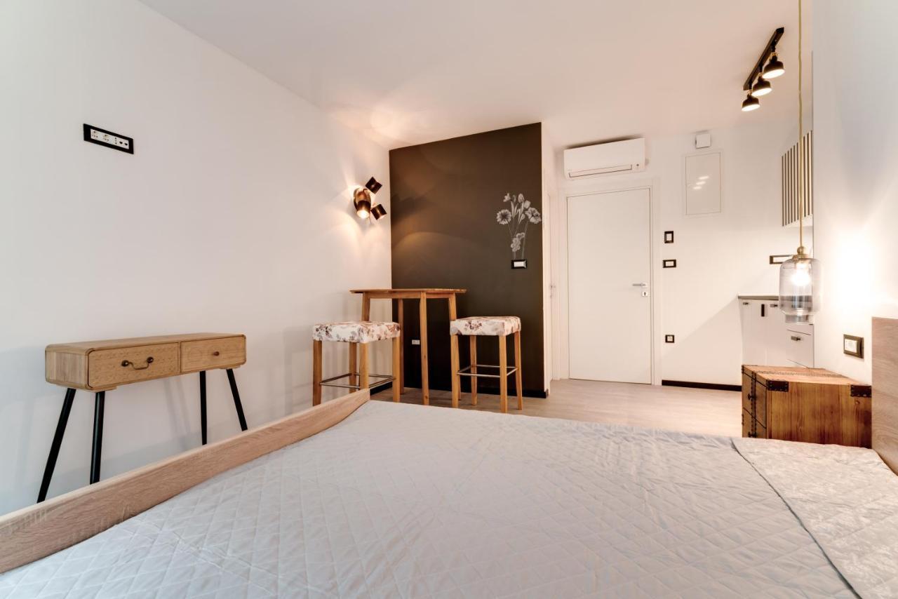 רייקה Black & White Apartments מראה חיצוני תמונה