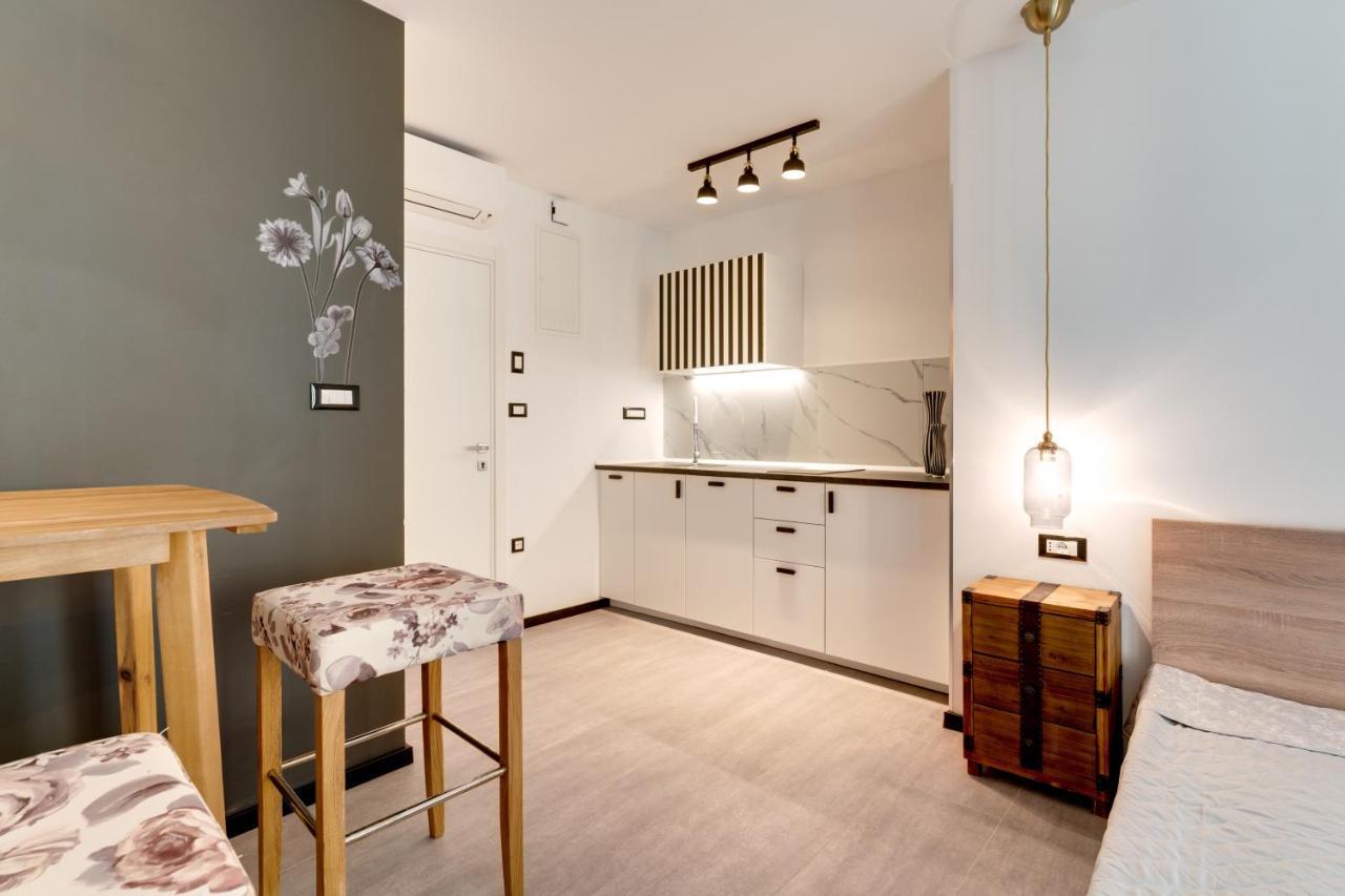 רייקה Black & White Apartments מראה חיצוני תמונה